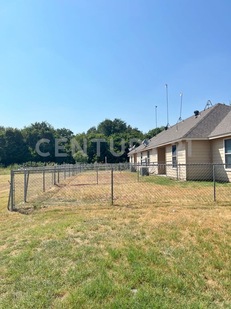Weatherford House: 120 Sunburst Court