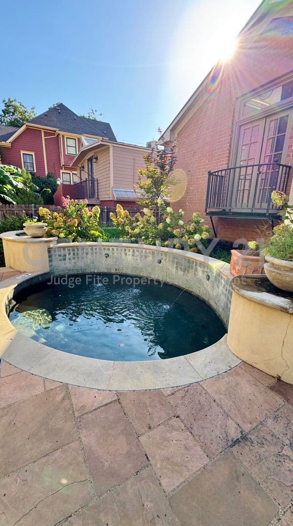 Dallas Condo: 2504 State Street #5