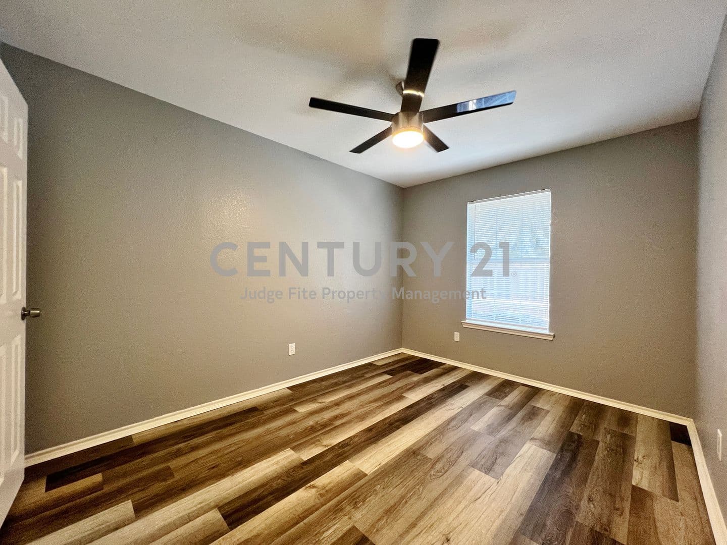 Fort Worth House: 1010 S. Retta Street