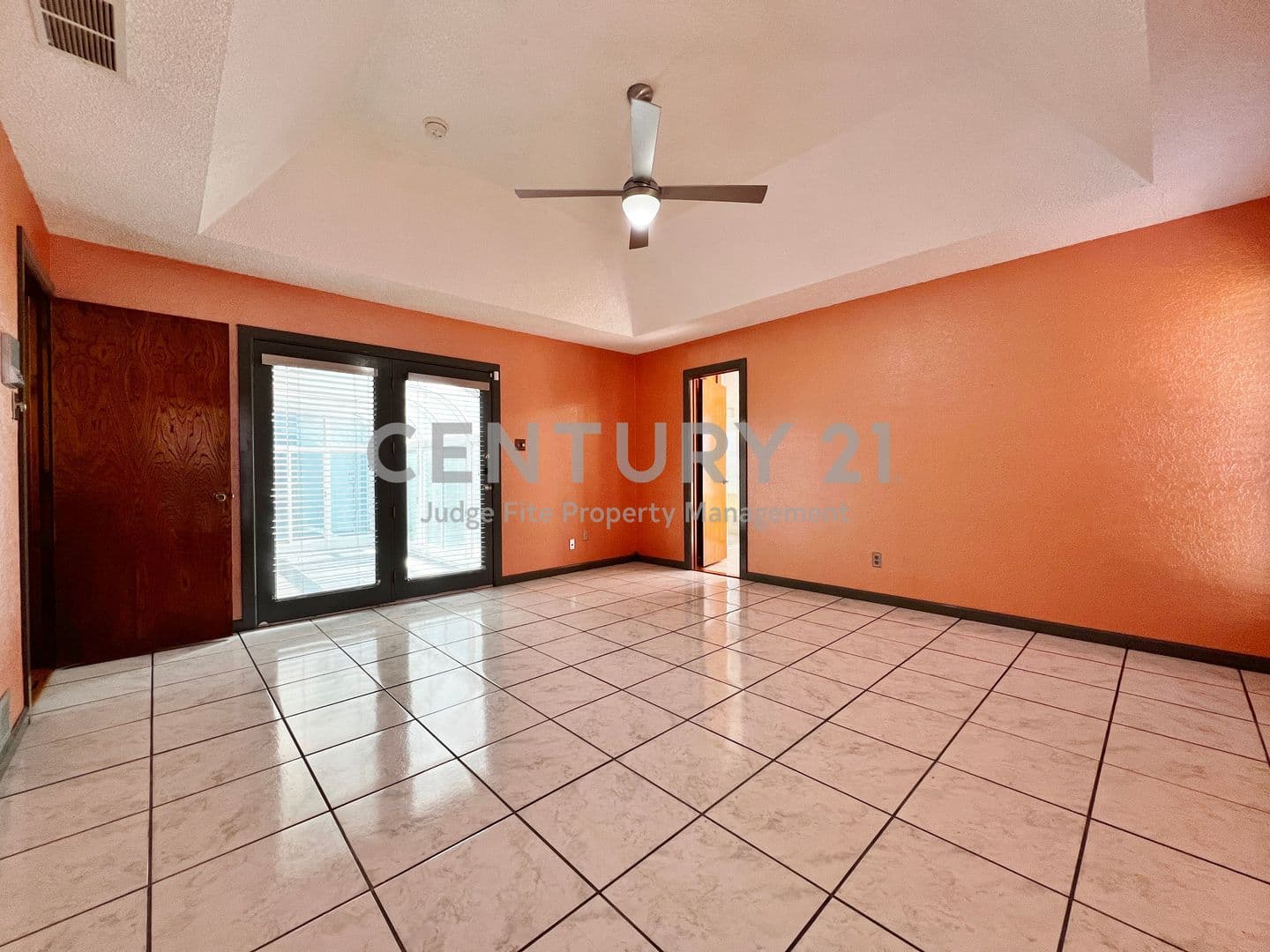 Fort Worth House: 812 Newport Road