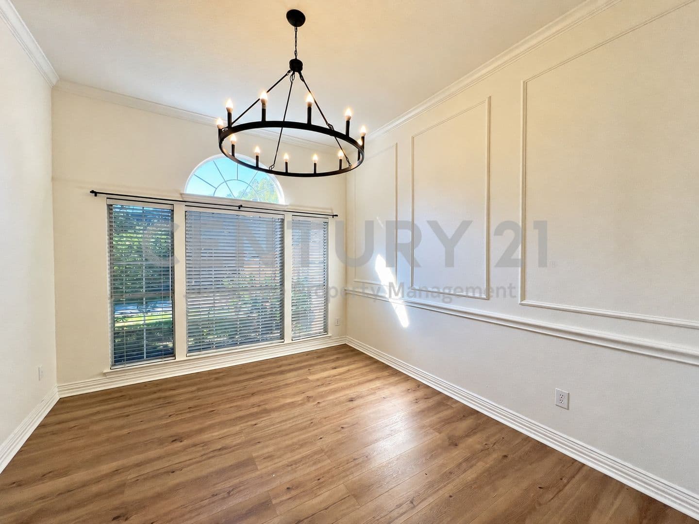 Keller House: 1606 Sarah Brooks Drive