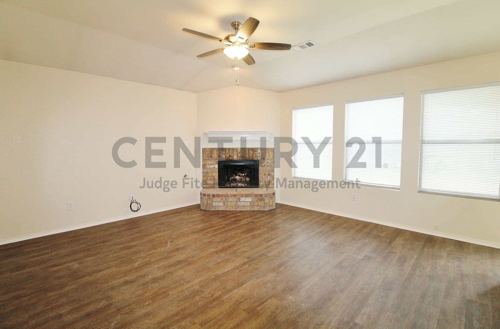 Fort Worth House: 9841 Willowick Avenue