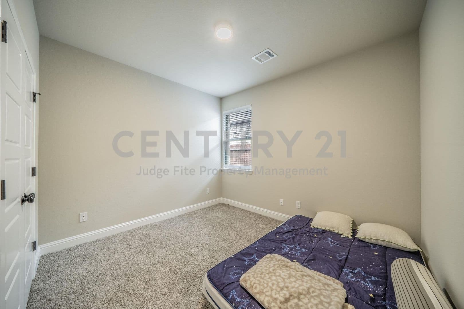 Alvarado House: 1057 Nighthawk Trail