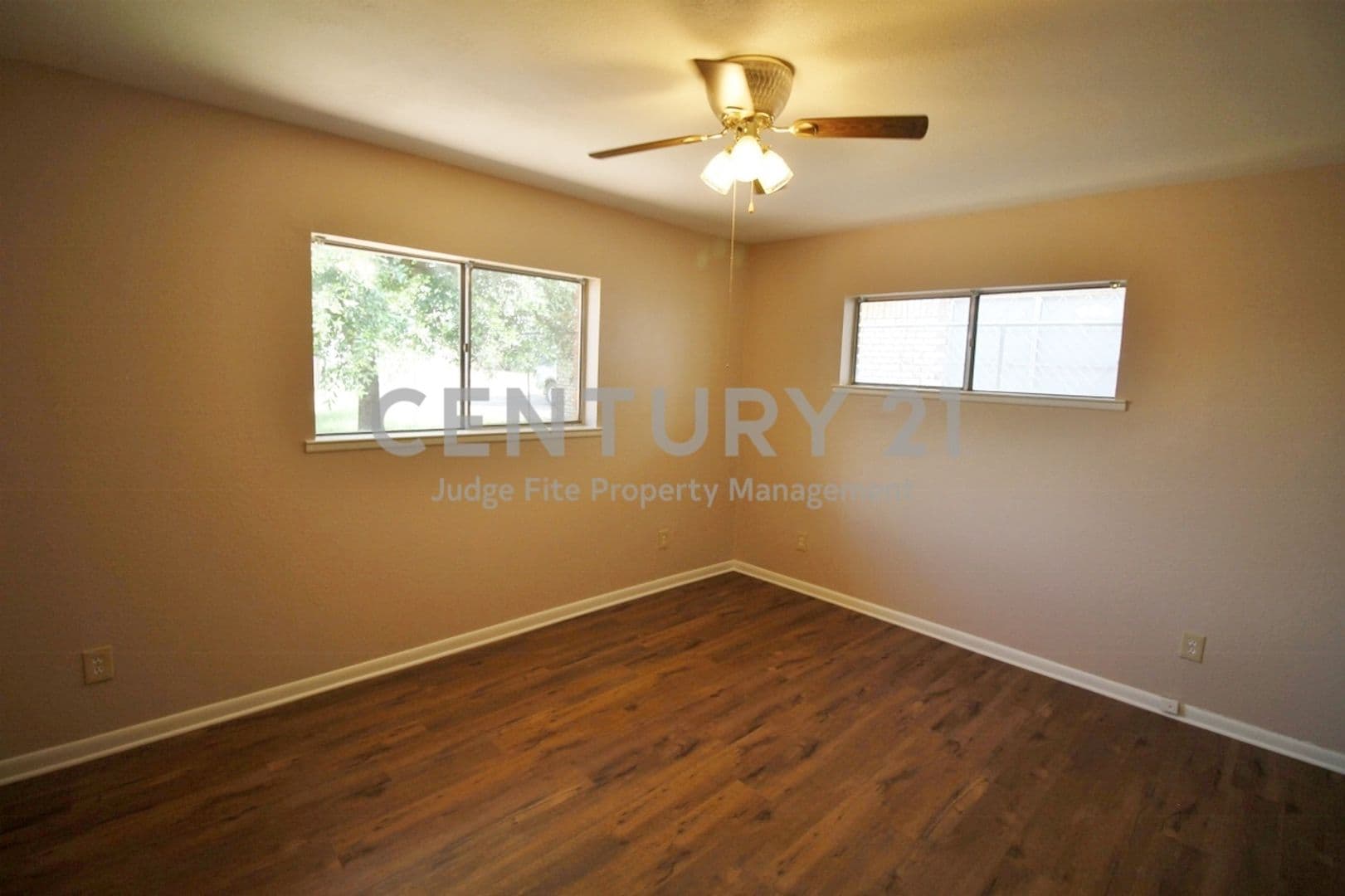 Lancaster House: 821 Rea Avenue