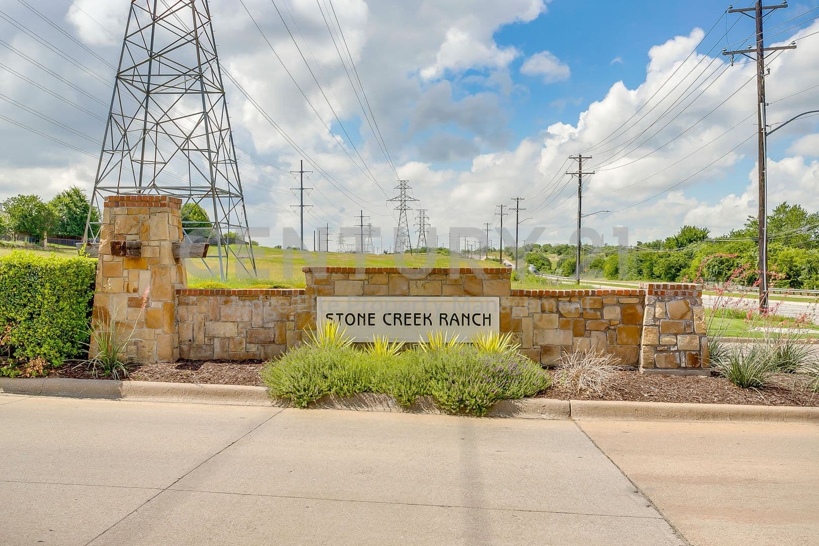 Fort Worth House: 6220 Granite Creek