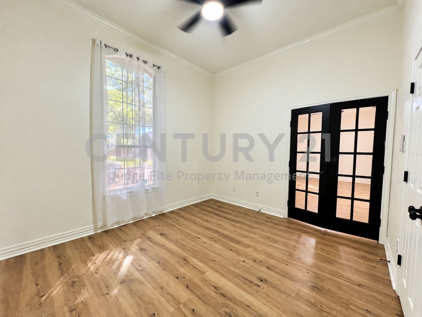 Keller House: 1606 Sarah Brooks Drive