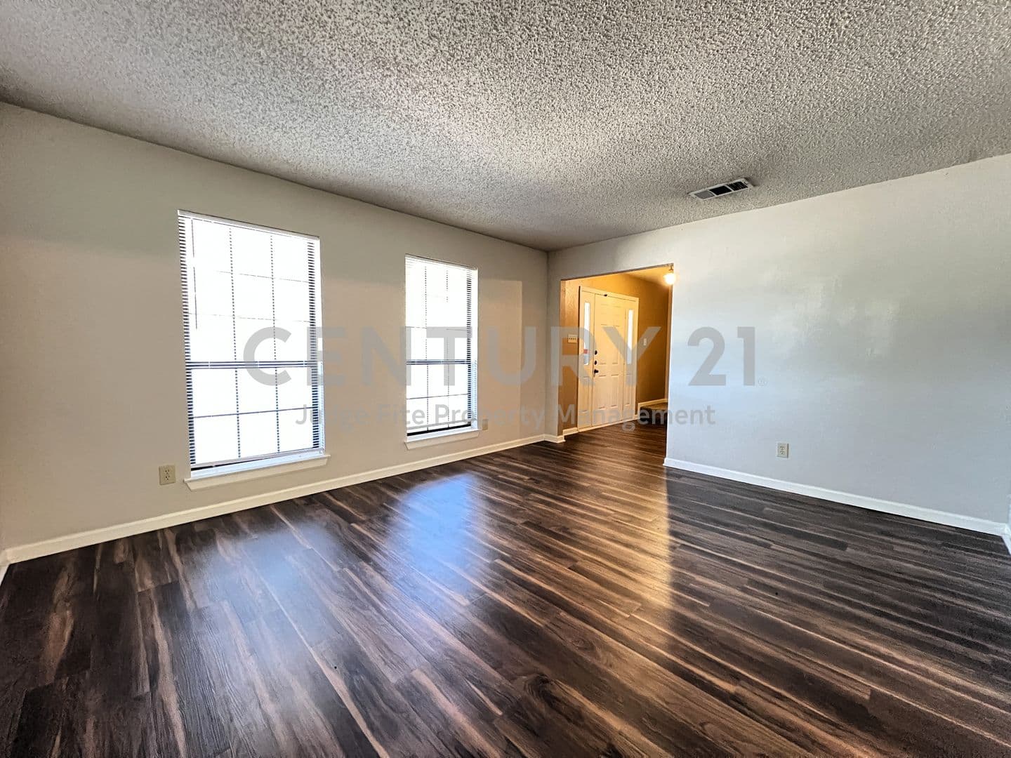 Denton House: 2019 Longmeadow Court