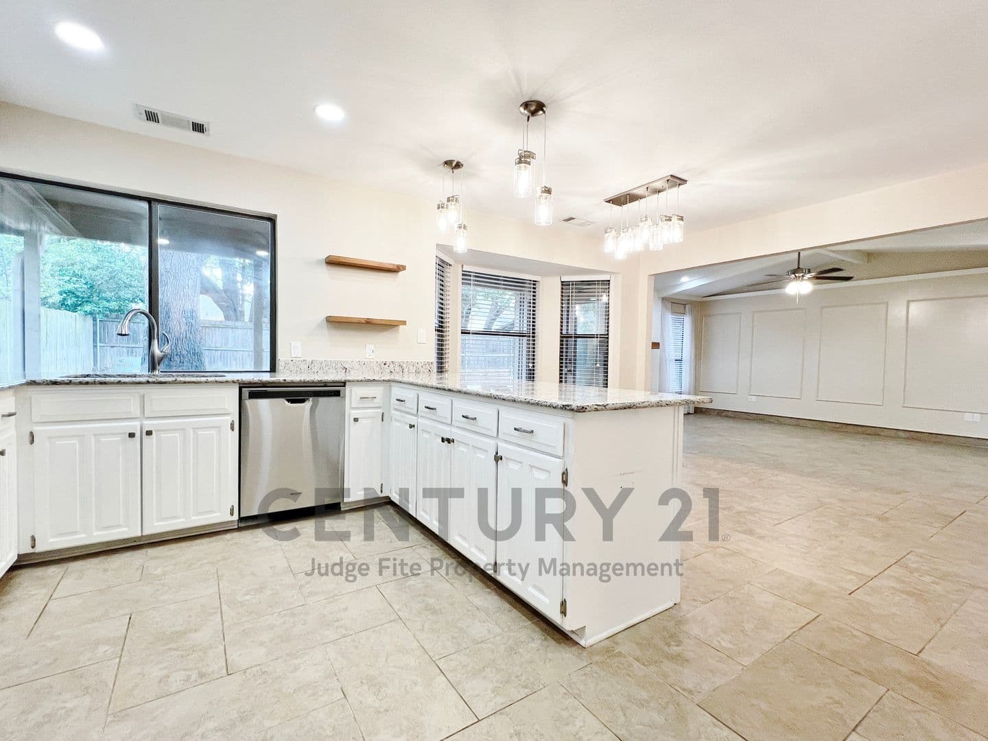 Bedford House: 3101 Murphy Drive