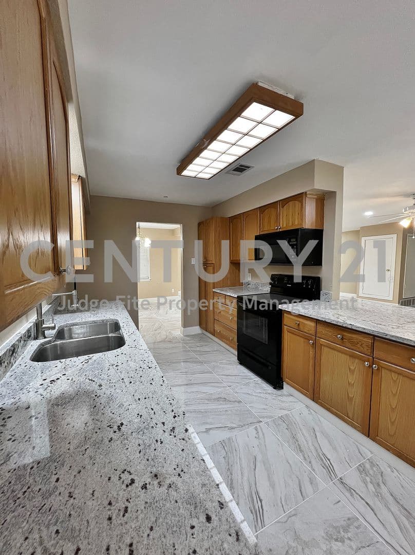 Irving House: 1914 W. Northgate Drive