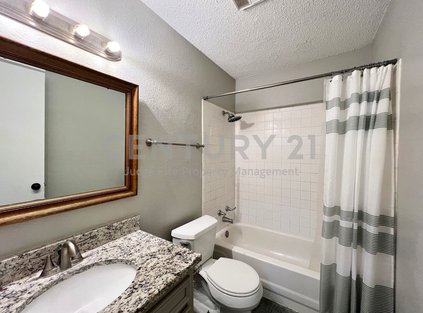 Fort Worth House: 104 Woodie Way Unit C