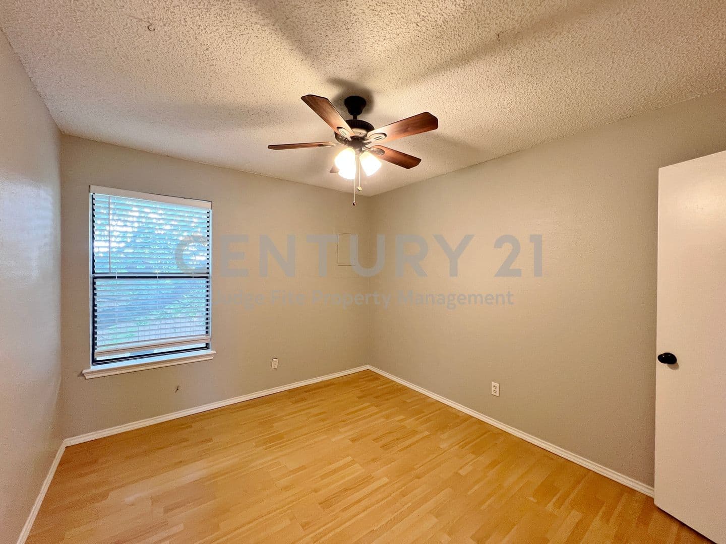 Fort Worth House: 104 Woodie Way Unit C