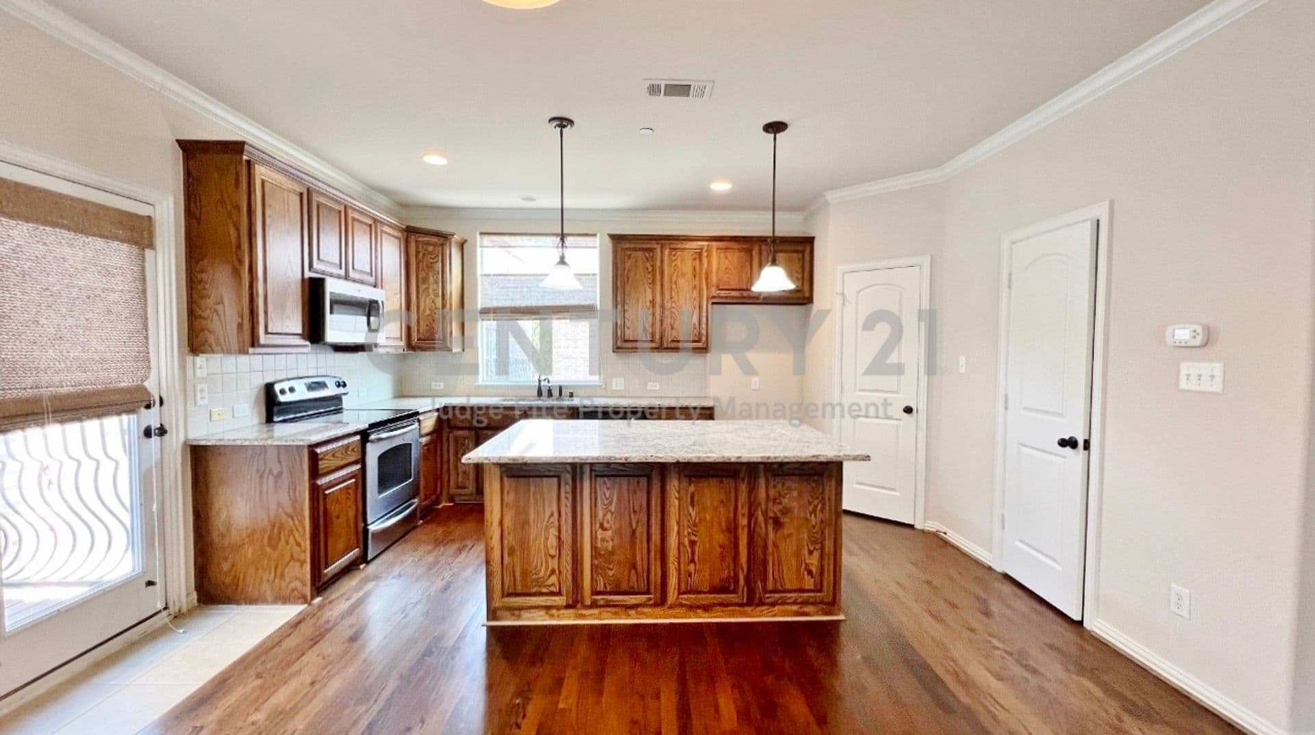 Lewisville Townhome: 2500 Rockbrook Drive Unit 40