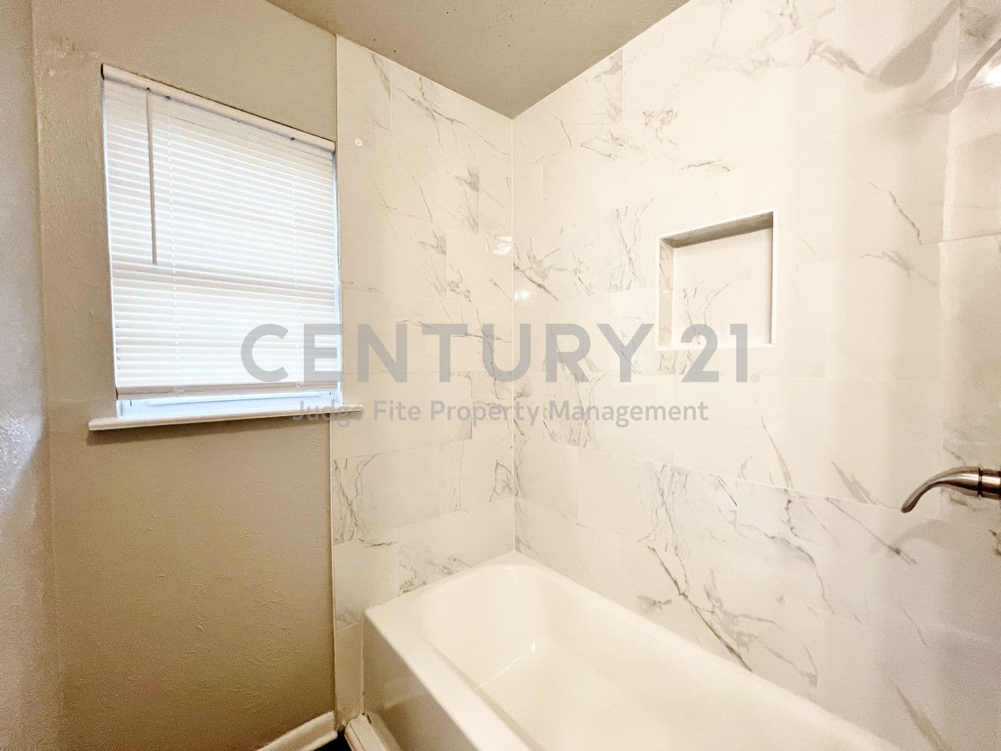 Fort Worth House: 5301 Mansel Lane