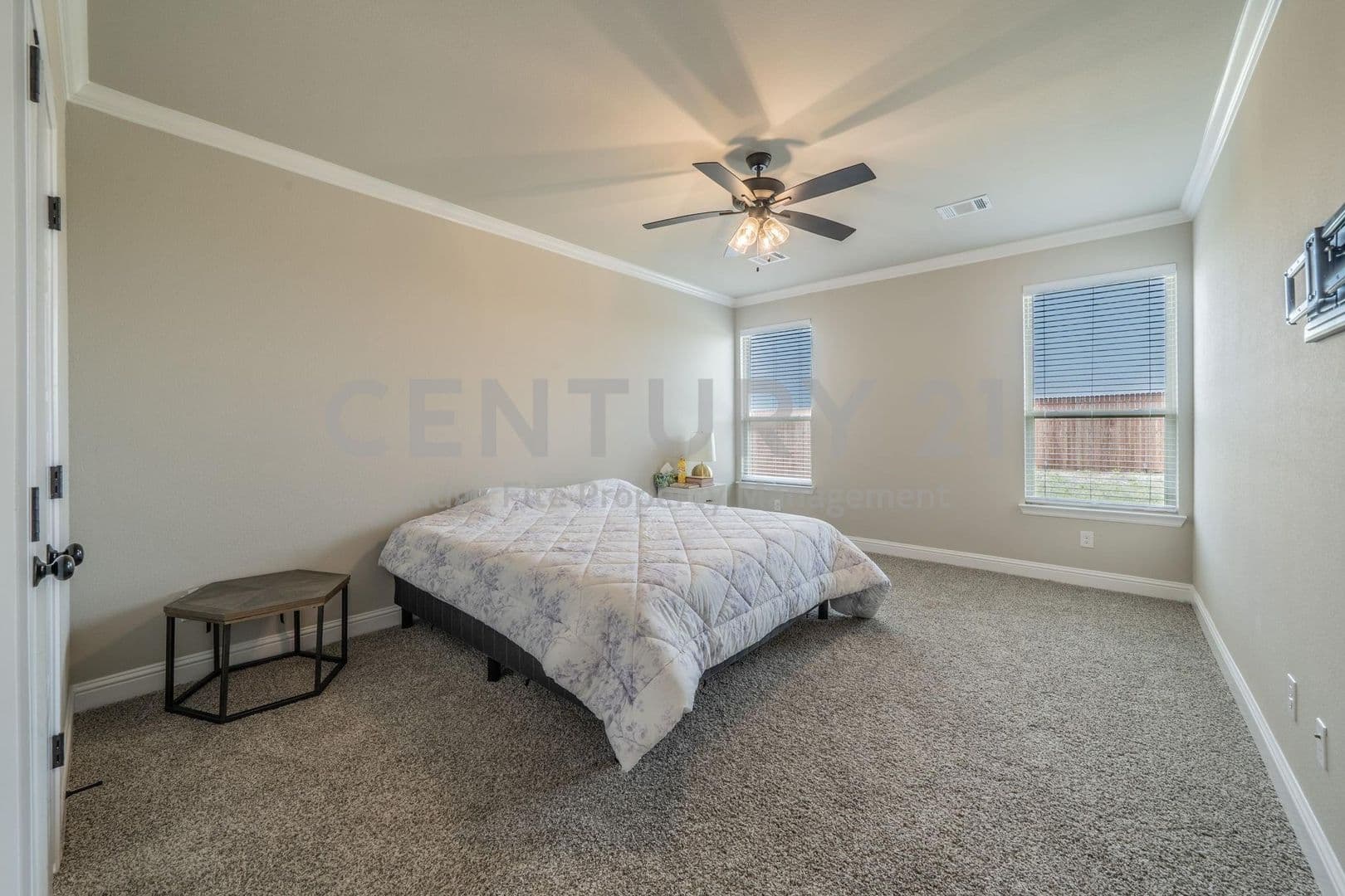 Alvarado House: 1057 Nighthawk Trail