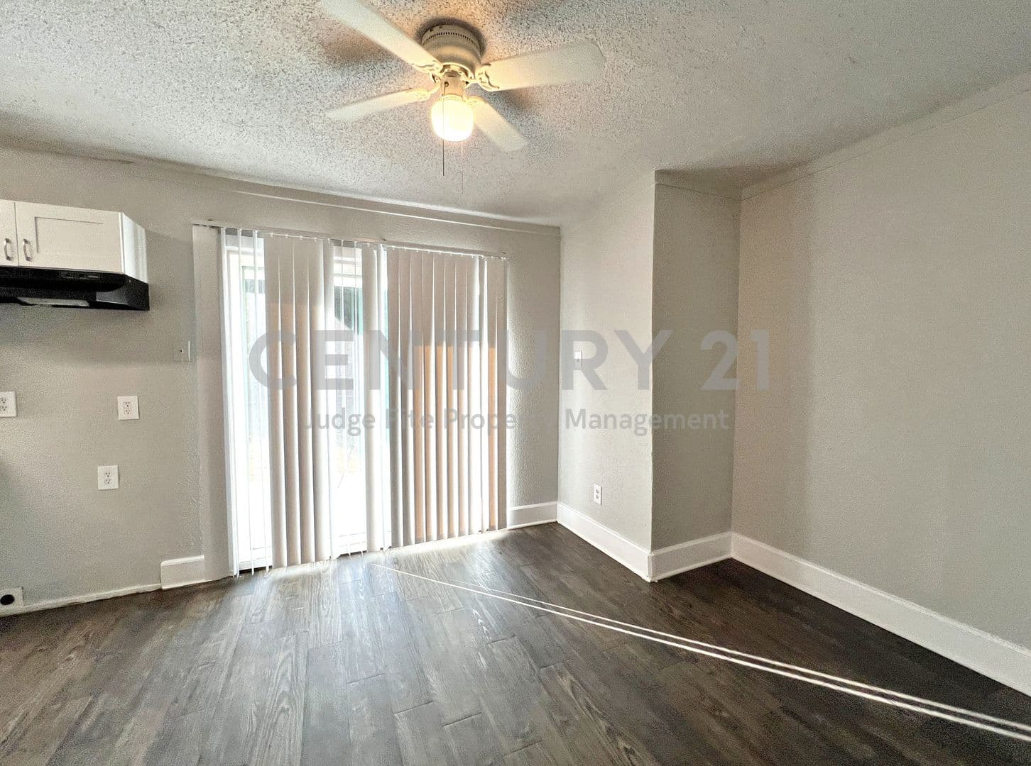 Fort Worth House: 5301 Mansel Lane