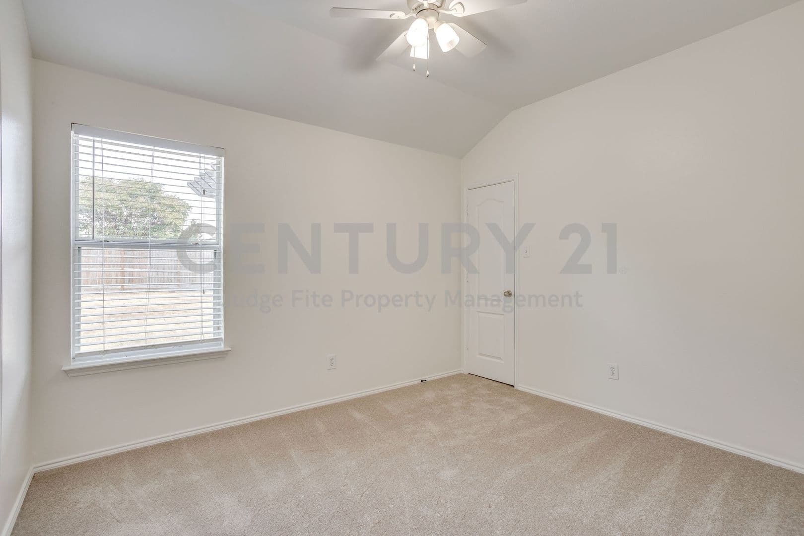 Fort Worth House: 6220 Granite Creek