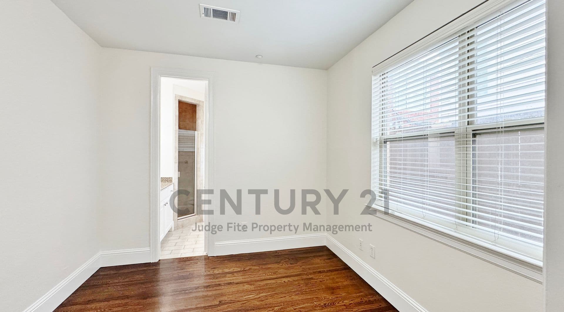 University Park Townhome: 4148 Grassmere Lane #4A