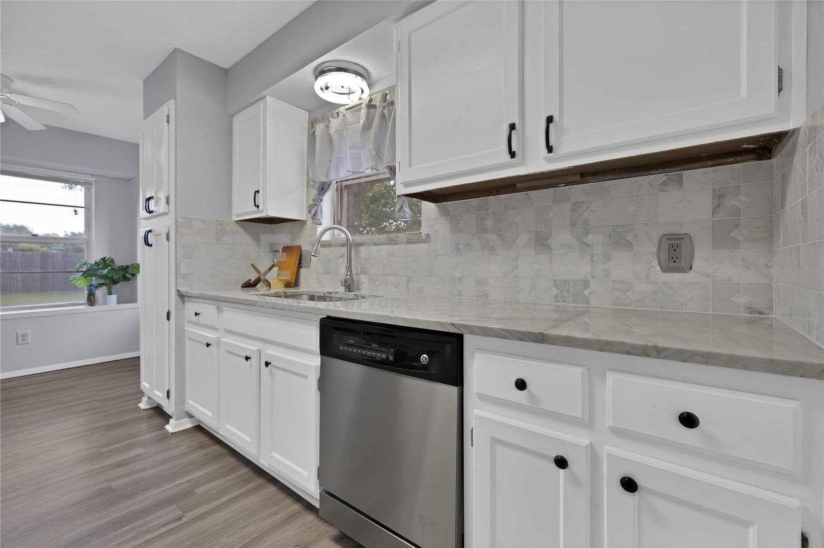Fort Worth House: 7357 Channel View Drive