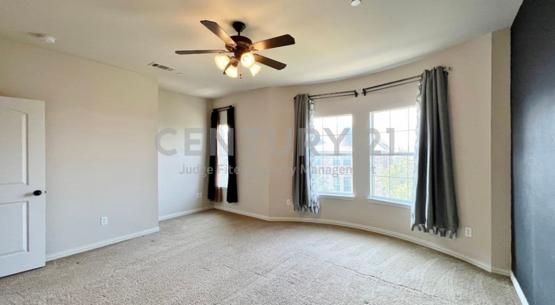 Lewisville Townhome: 2500 Rockbrook Drive Unit 40