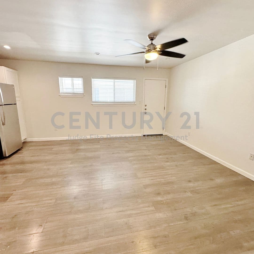 Dallas Condo: 5010 San Jacinto Street #201