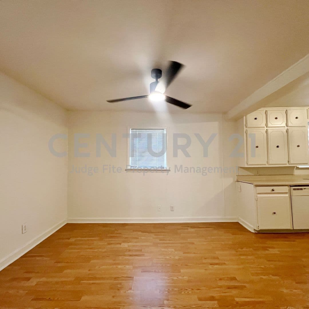 Rockwall House: 206 Renfro Street