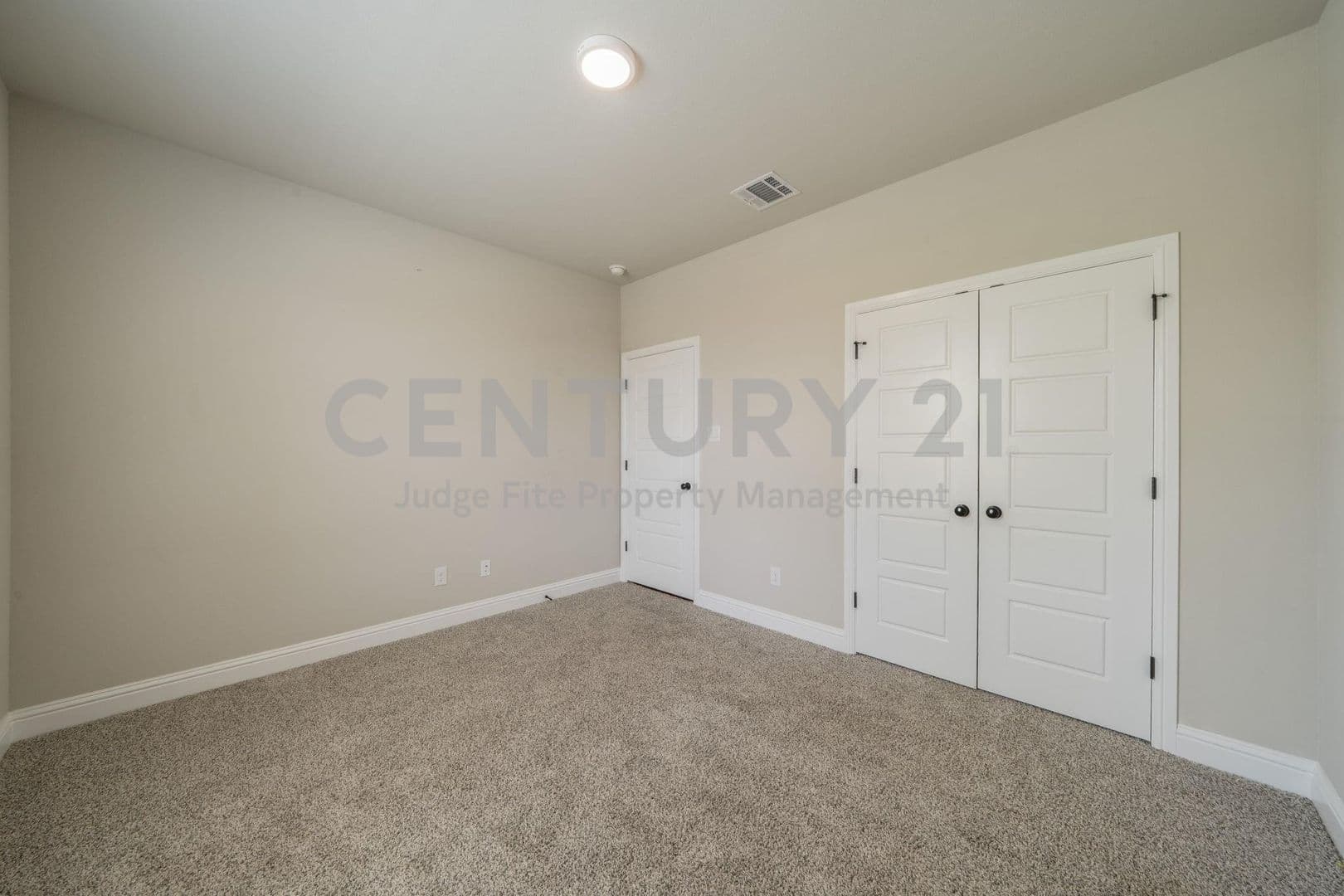Alvarado House: 1057 Nighthawk Trail