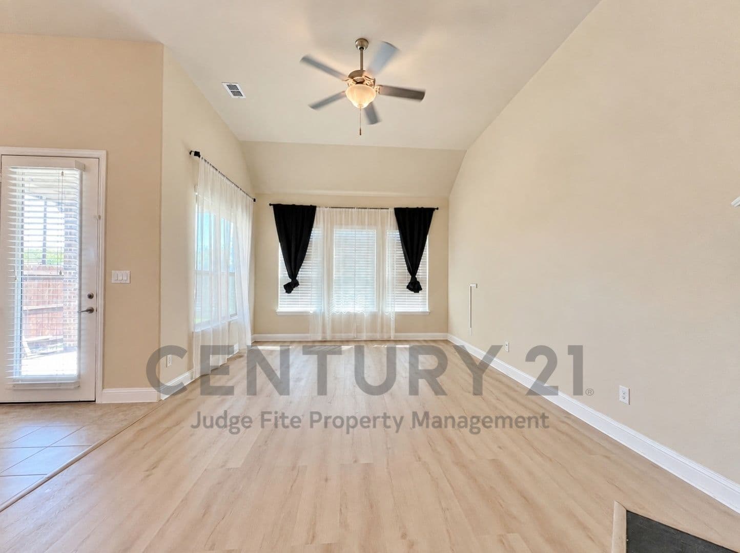The Colony House: 2645 Walnut Creek Lane