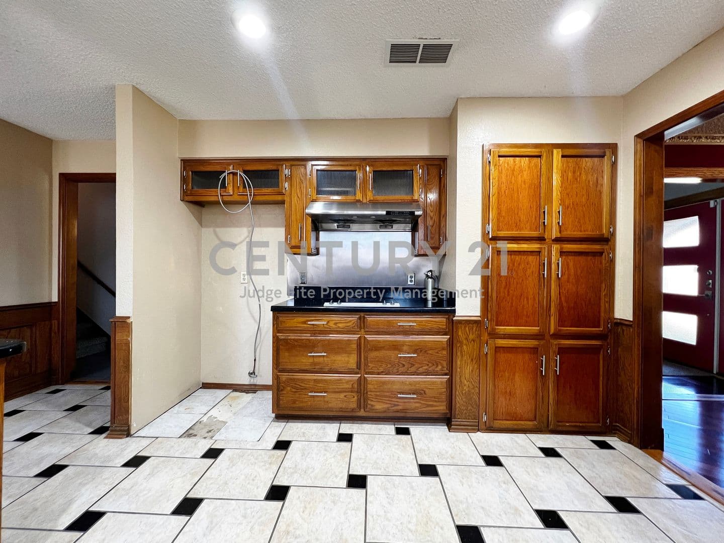 Fort Worth House: 812 Newport Road