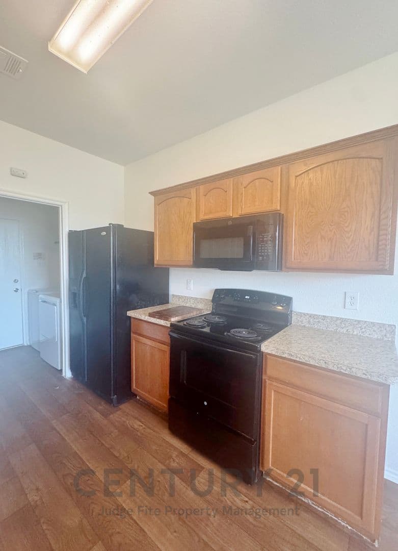 Mesquite Townhome: 2264 Stonebrook Lane