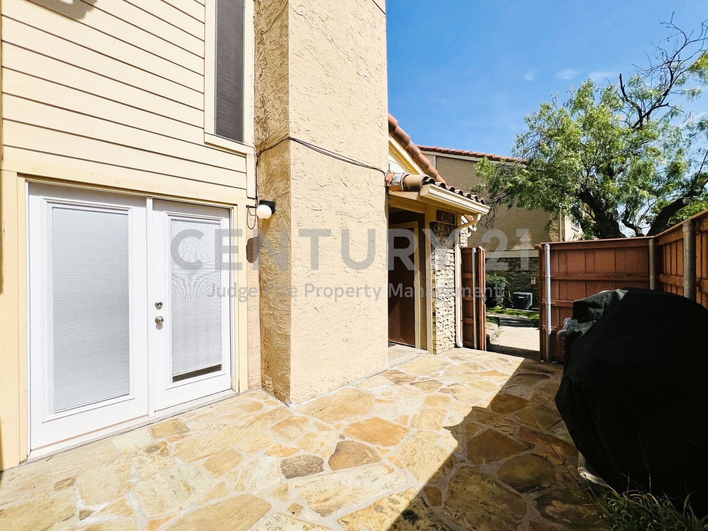 Irving Condo: 4220 Madera Road