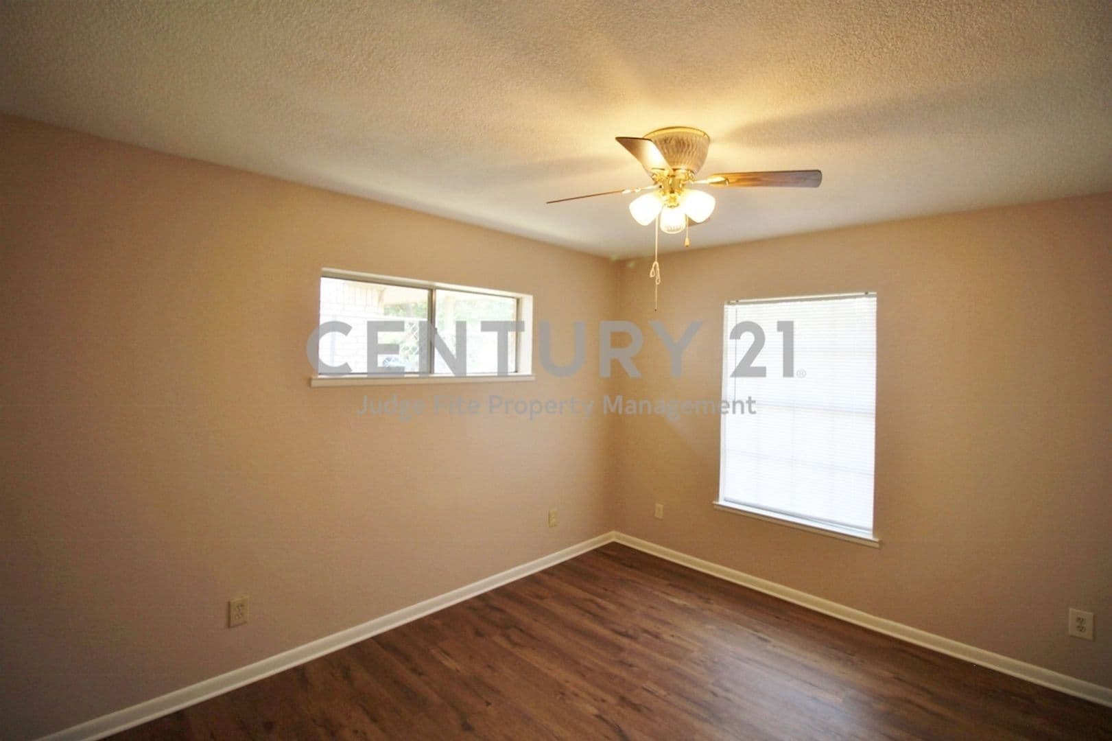 Lancaster House: 821 Rea Avenue