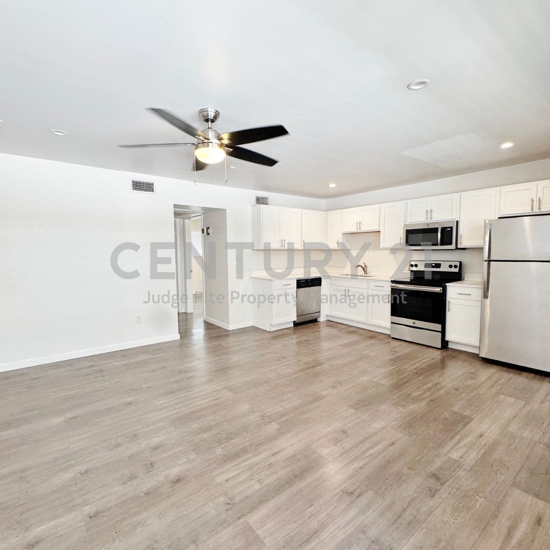 Dallas Condo: 5010 San Jacinto Street #201