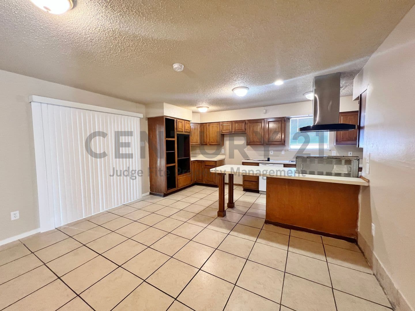 Duncanville House: 219 Rockaway Drive