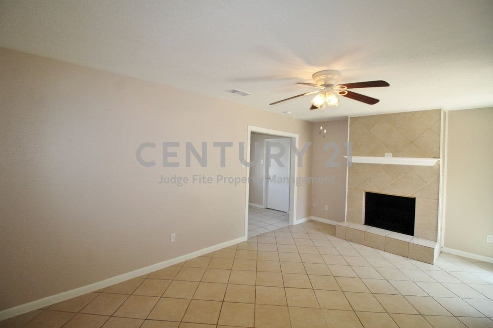 Lancaster House: 821 Rea Avenue