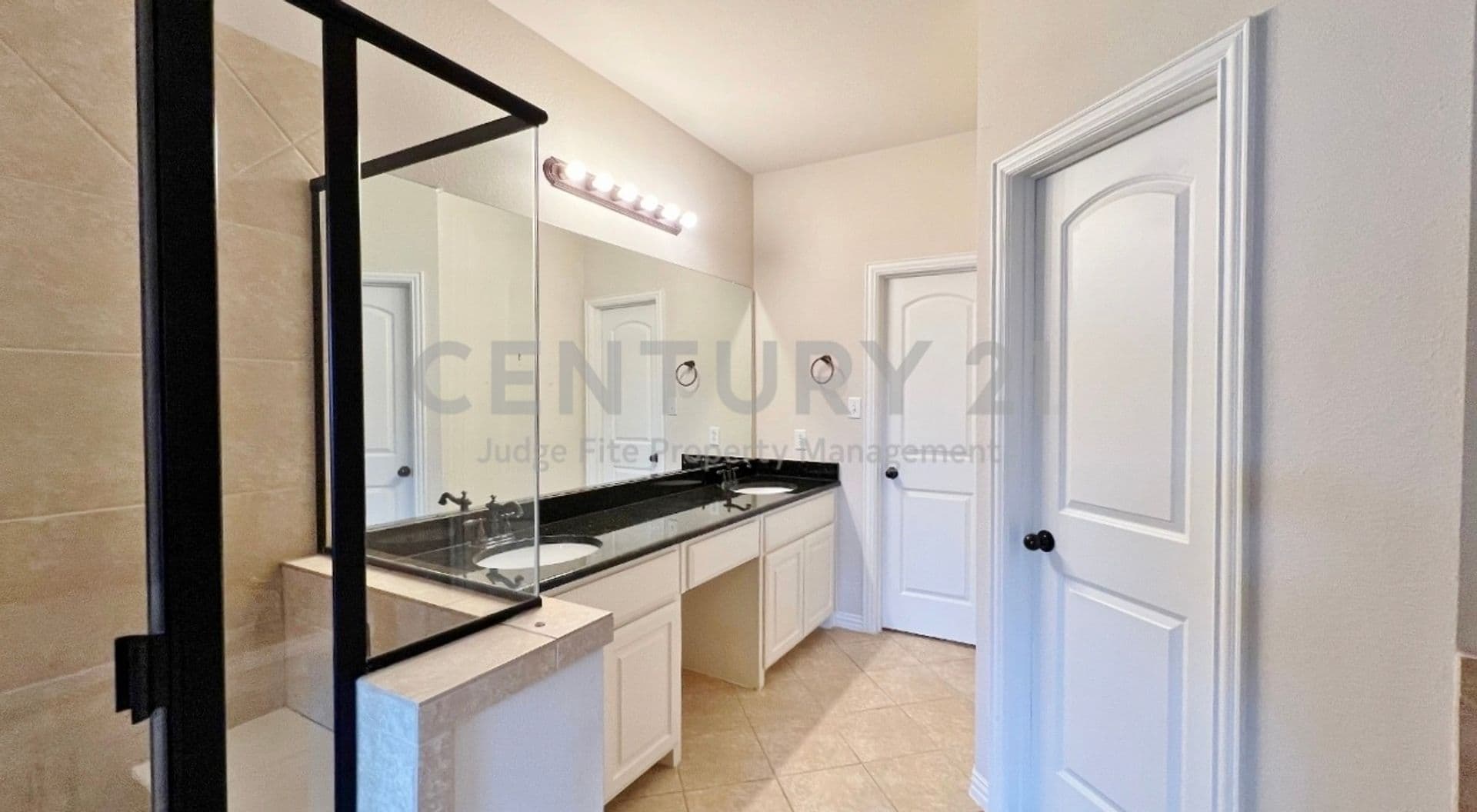 Lewisville Townhome: 2500 Rockbrook Drive Unit 40