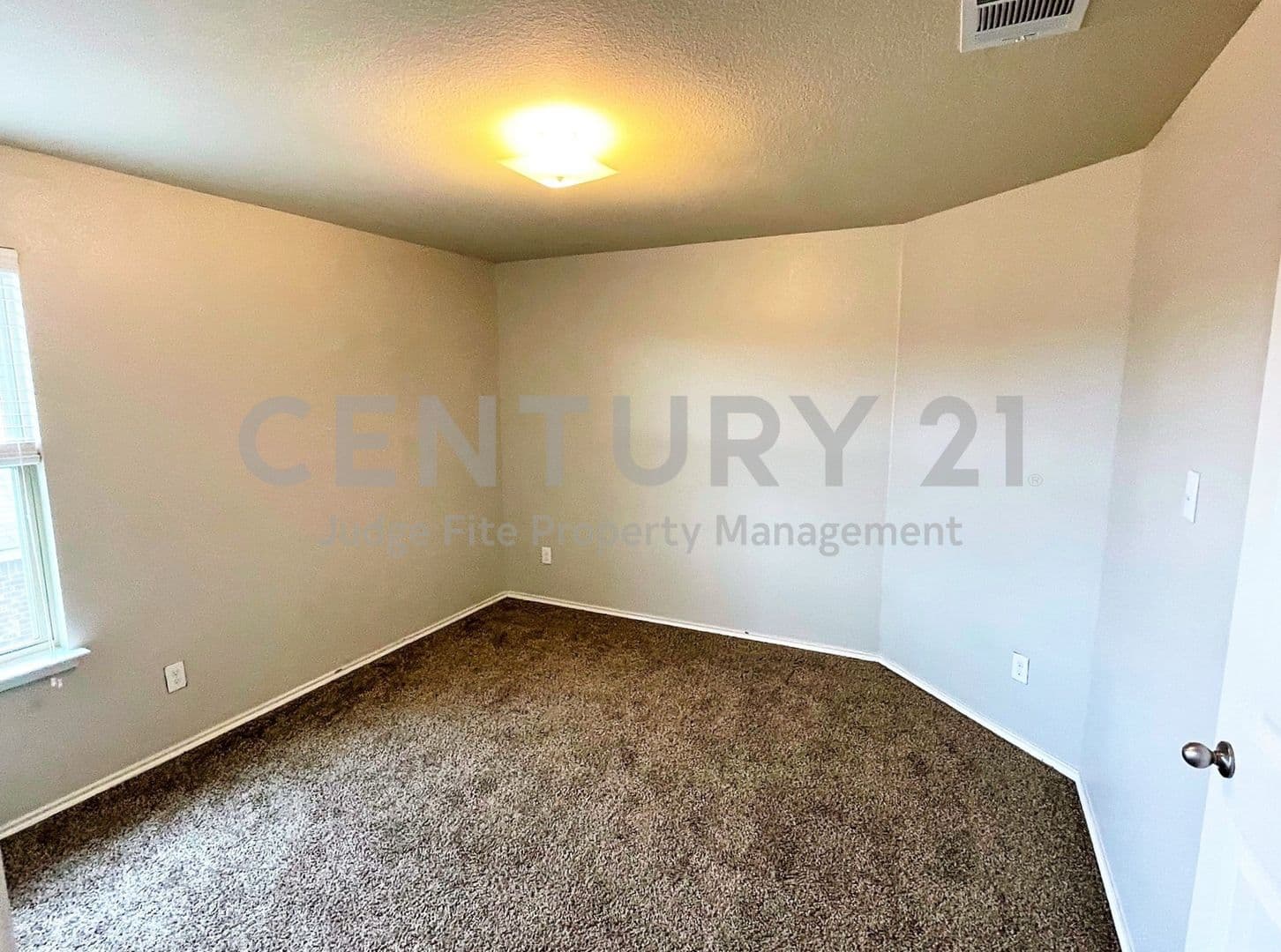 Royse City House: 208 Dye Drive