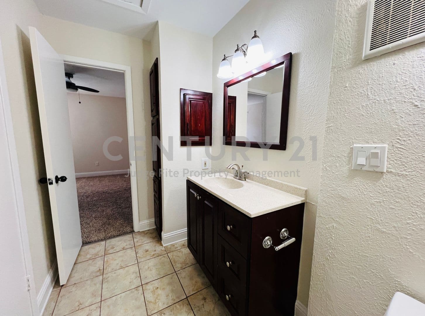 Irving Condo: 4220 Madera Road