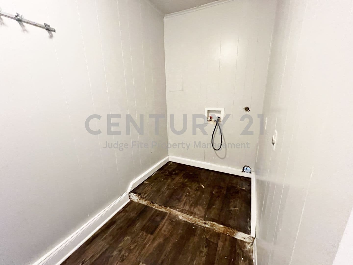 Fort Worth House: 5301 Mansel Lane