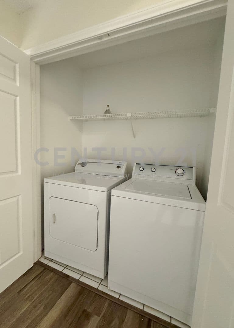 Dallas Condo: 4050 Frankford Road #102
