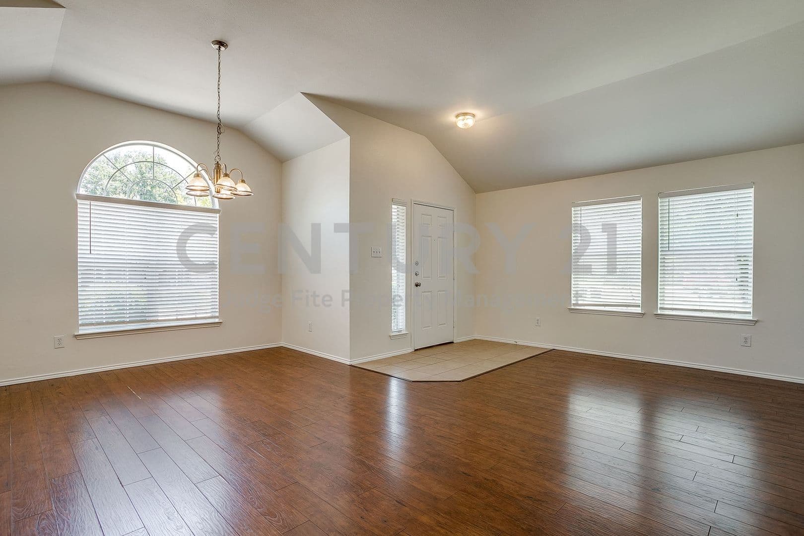 Fort Worth House: 6220 Granite Creek