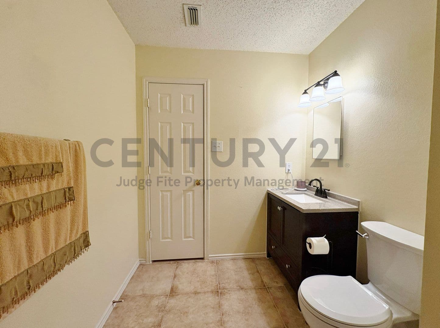 Little Elm House: 1708 Canyon Oaks Drive
