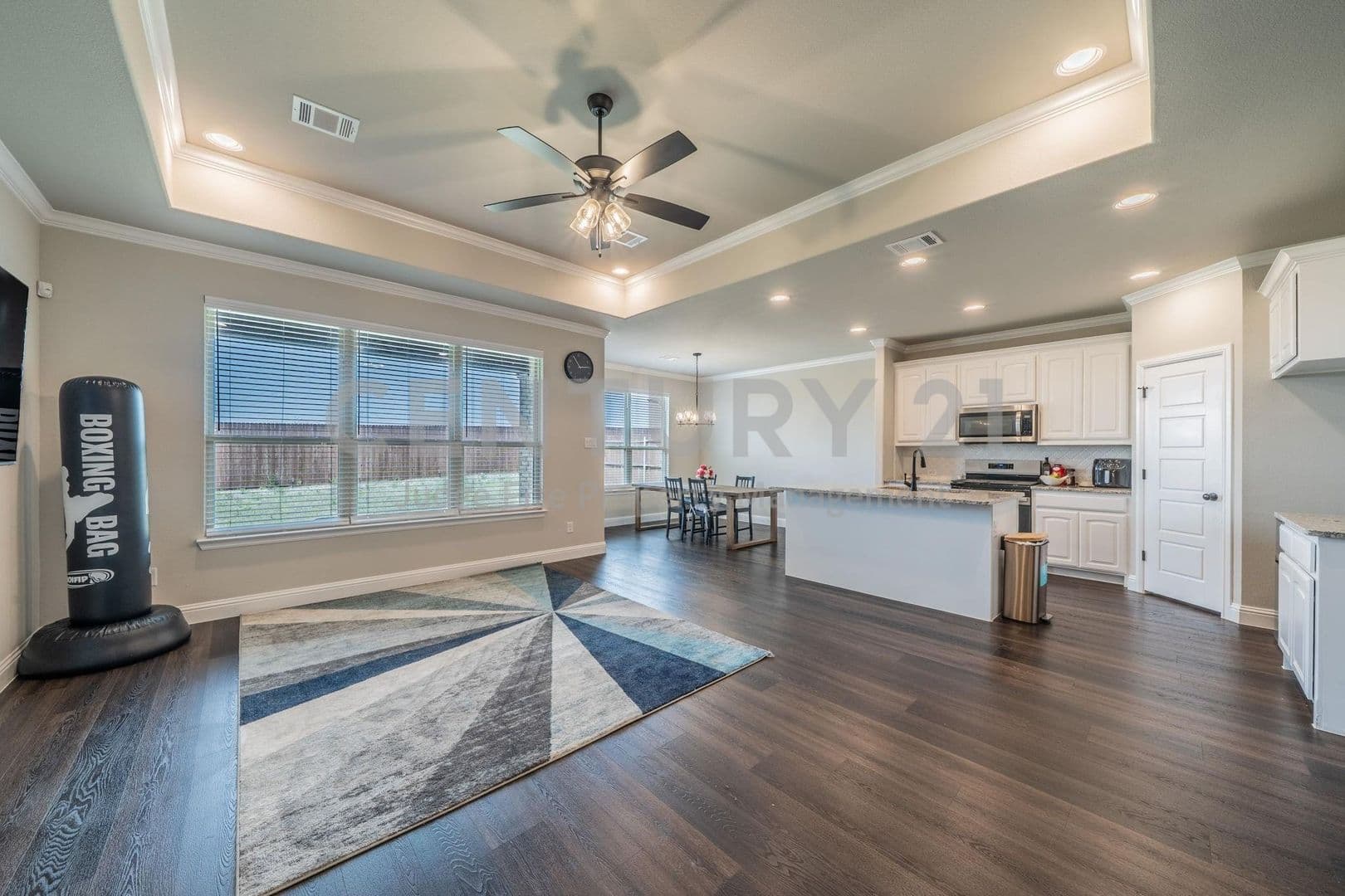 Alvarado House: 1057 Nighthawk Trail