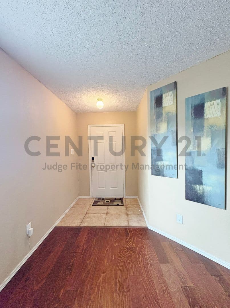 Little Elm House: 1708 Canyon Oaks Drive