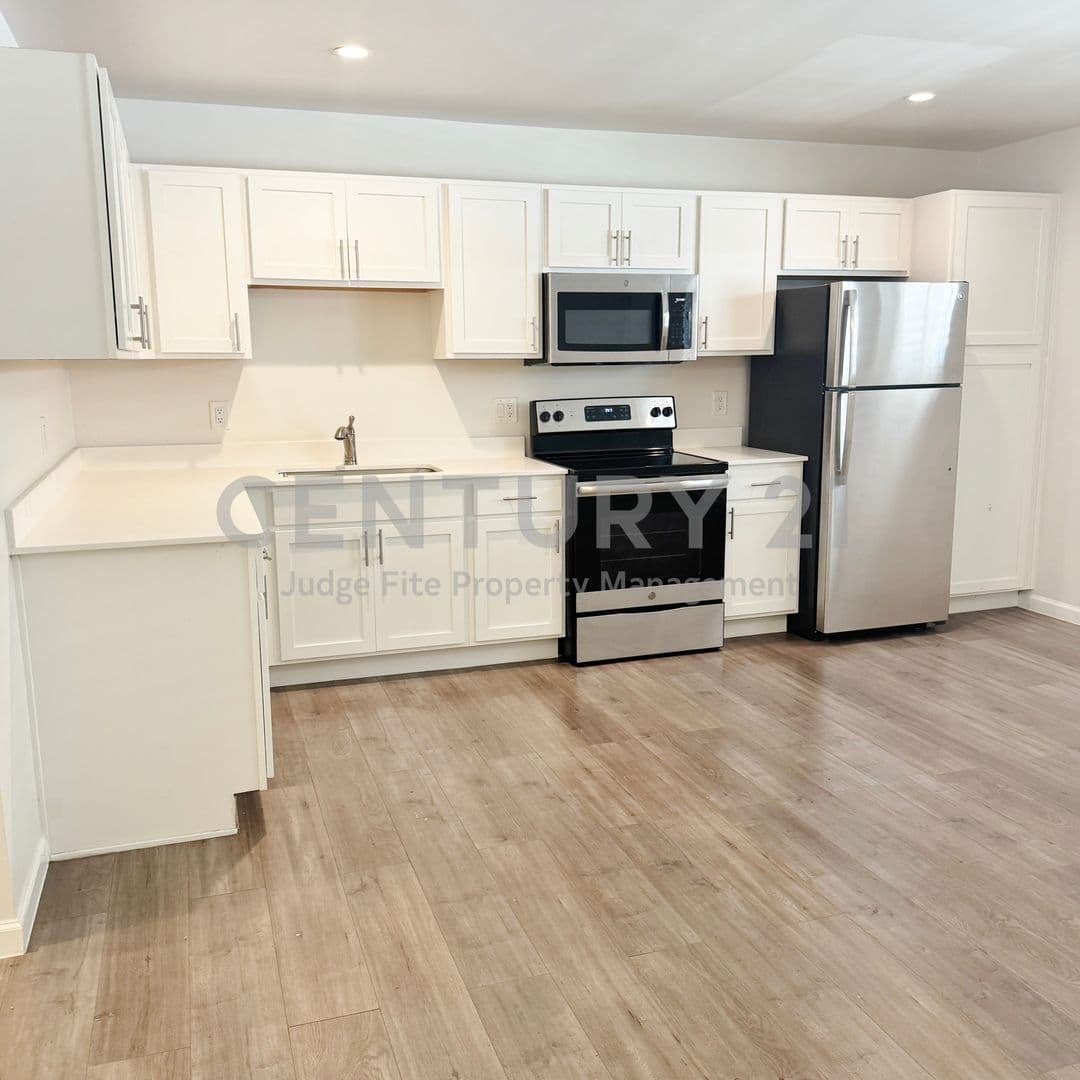 Dallas Condo: 5010 San Jacinto Street #201