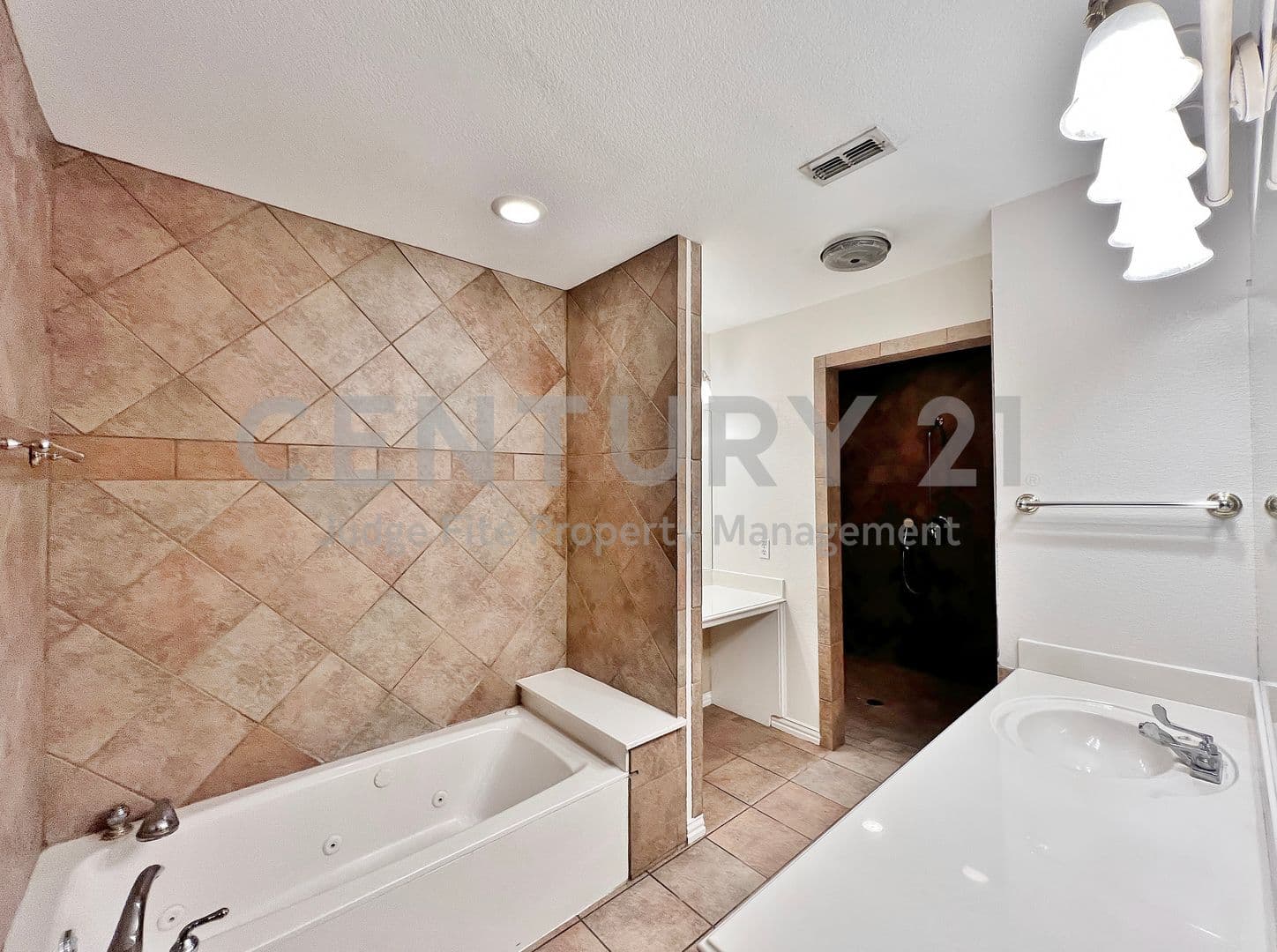 Arlington House: 5131 Trail Dust Lane