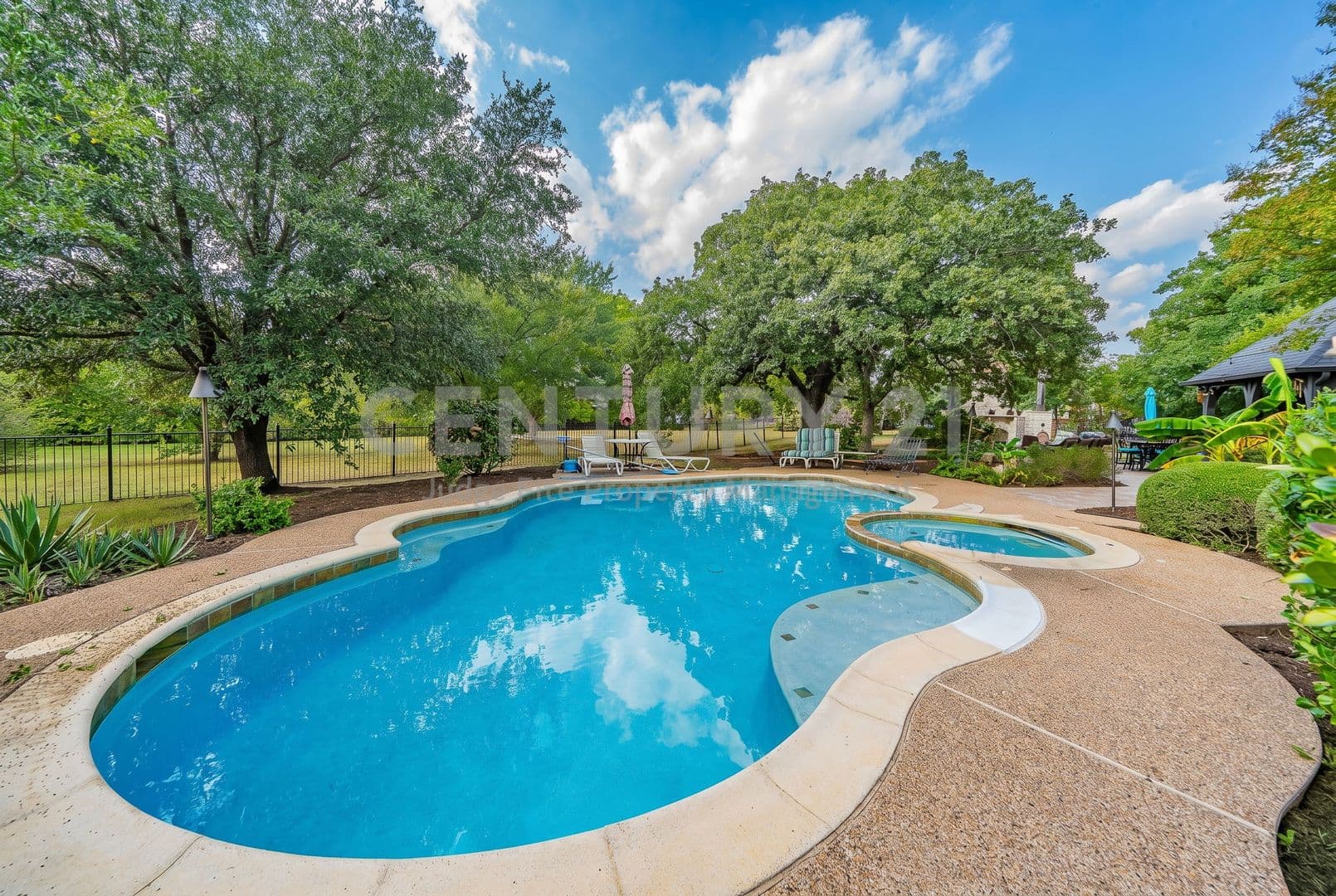 Flower Mound House: 3201 Cedar Ridge Drive