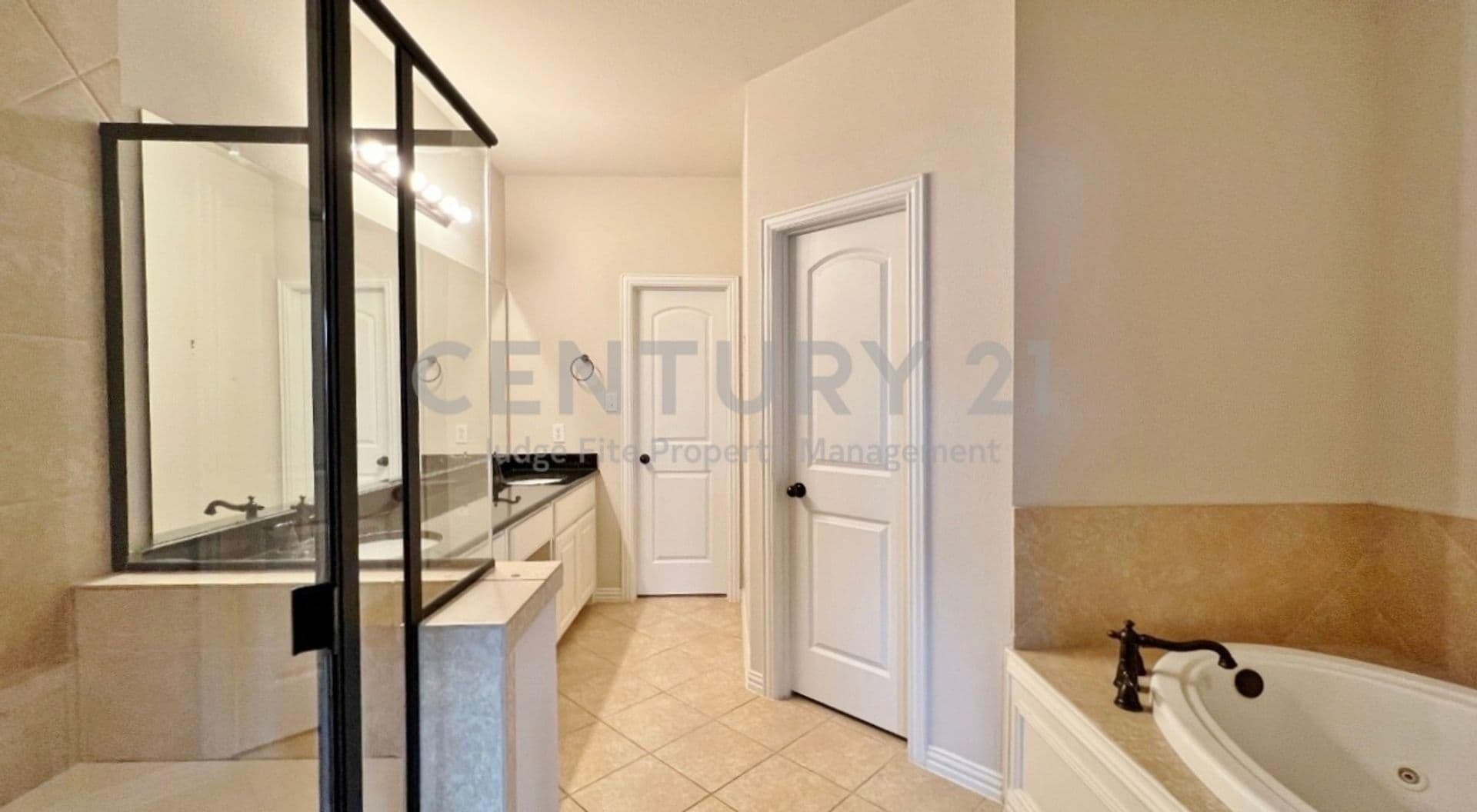 Lewisville Townhome: 2500 Rockbrook Drive Unit 40
