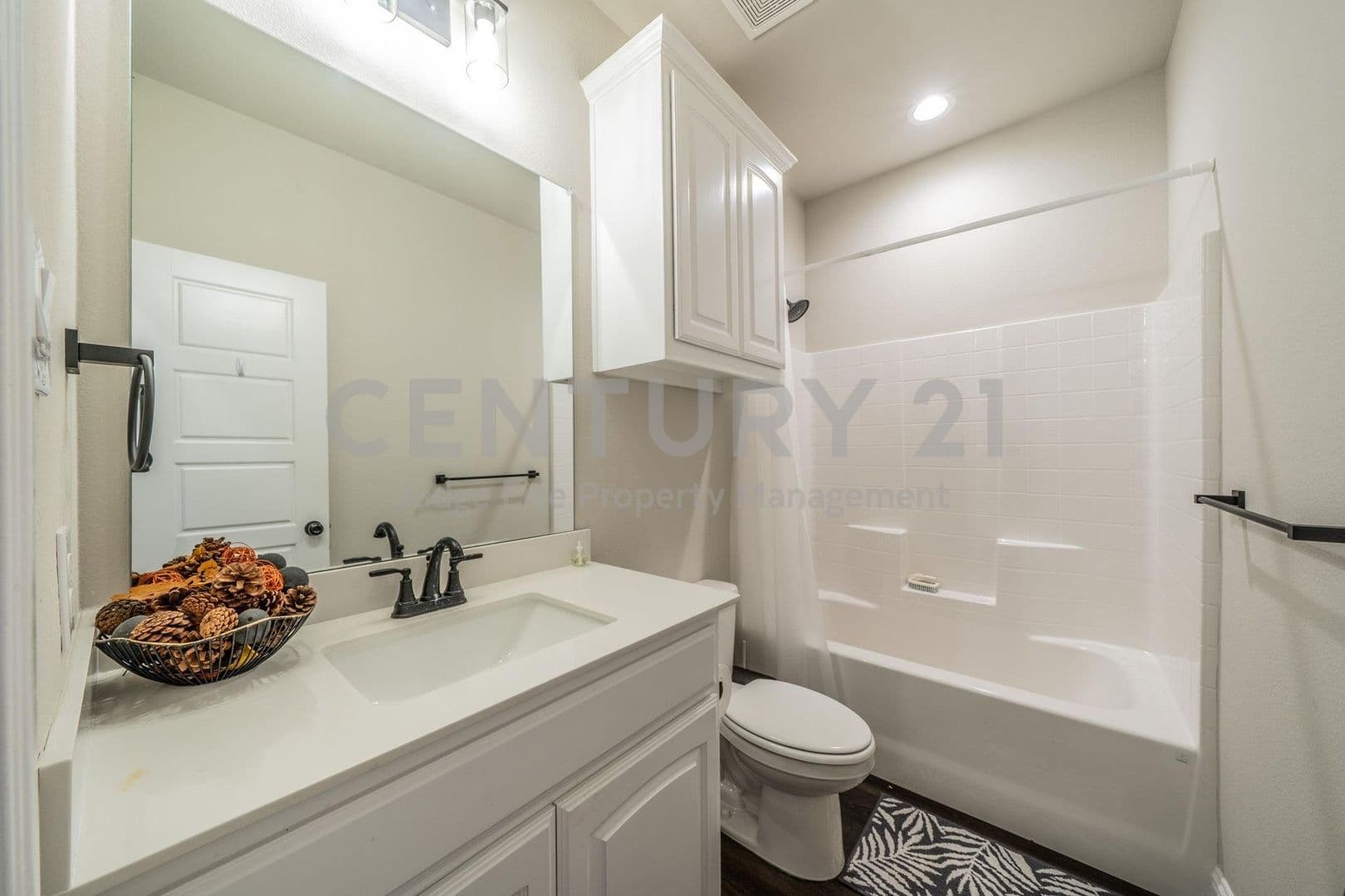 Alvarado House: 1057 Nighthawk Trail