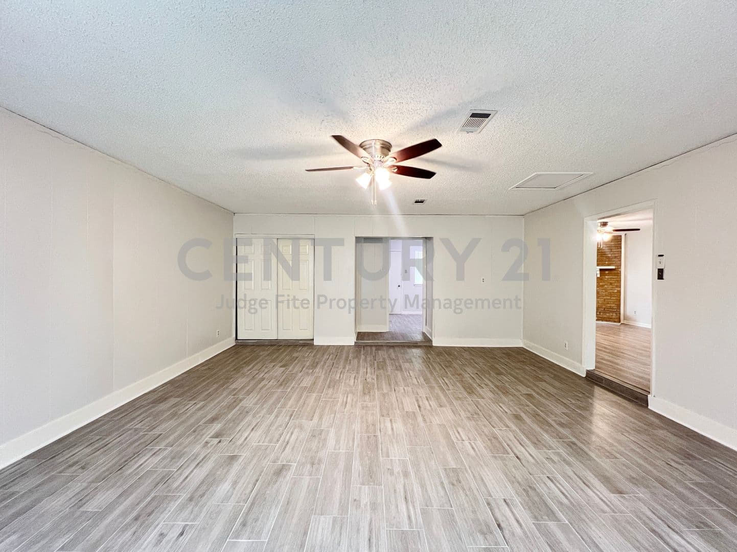 Irving House: 2121 Spanish Trail