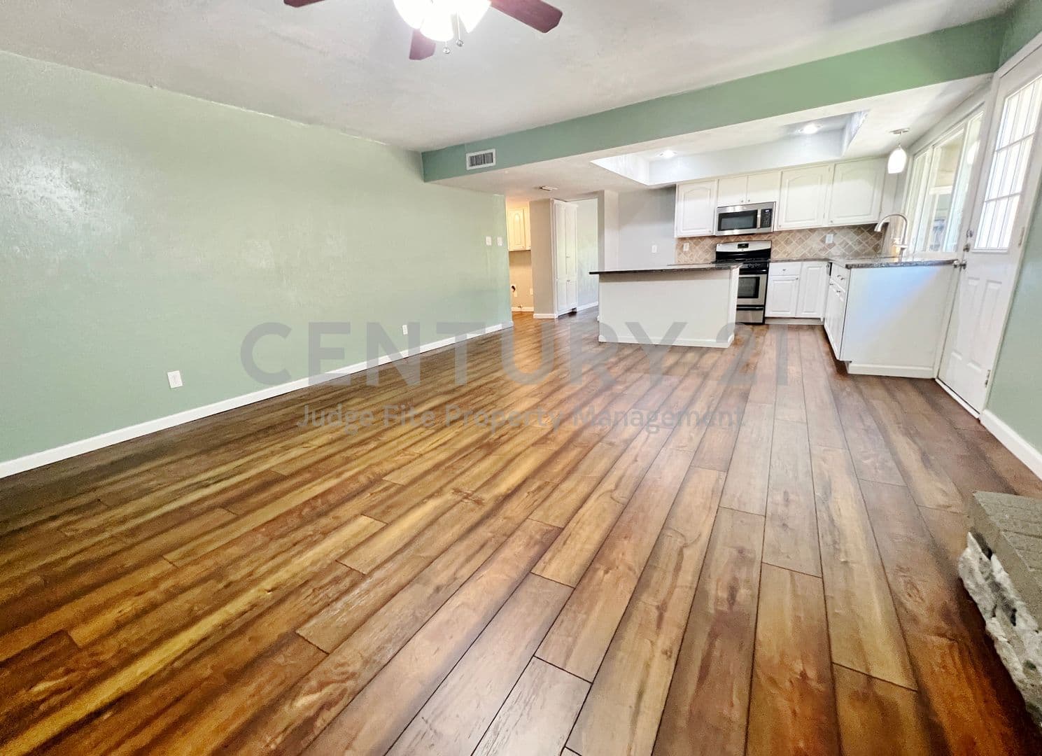 Carrollton House: 3100 Chestnut Road